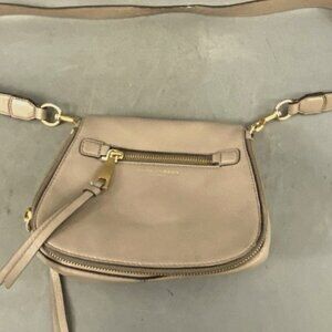 Marc Jacobs Recruit Nomad Mink Gray-Taupe Pebbled Leather Crossbody Saddlebag